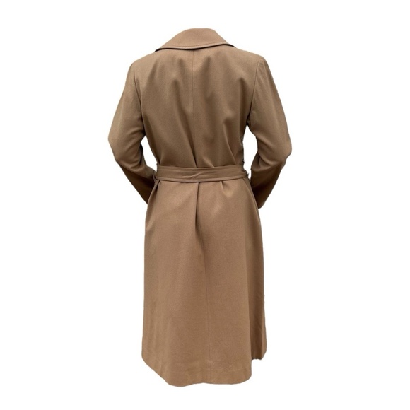 Pendleton Virgin Wool Coat: Classic Camel Outerwear for Timeless Style - Picture 6 of 16